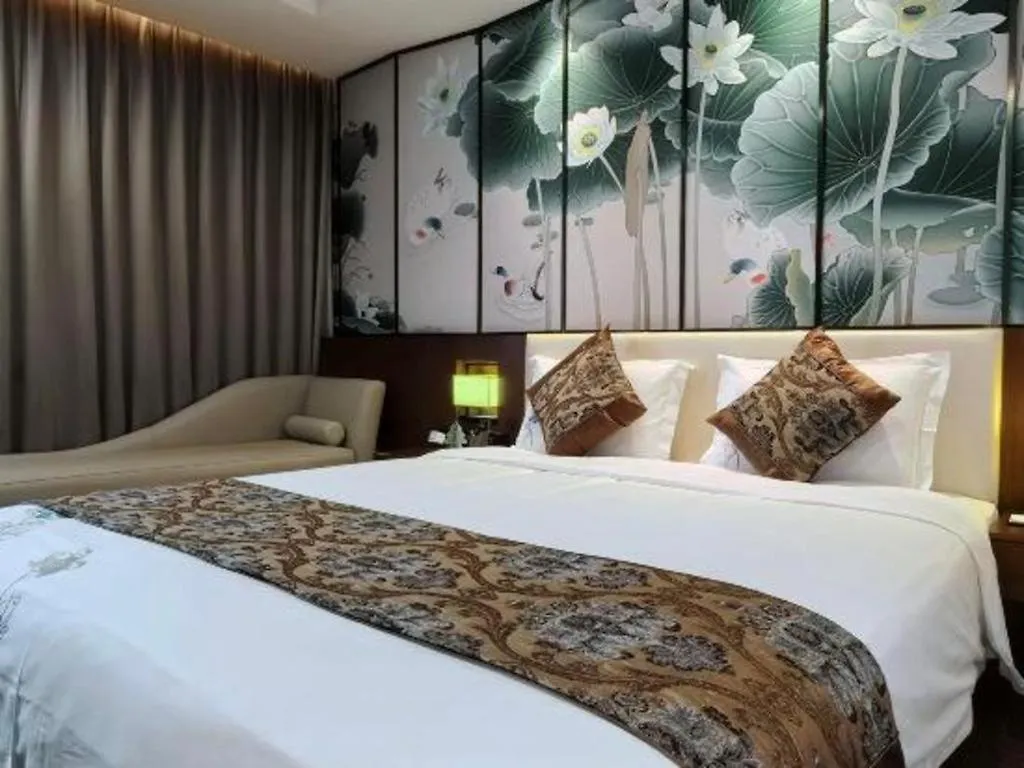 Shanghai Noble Center Hotel