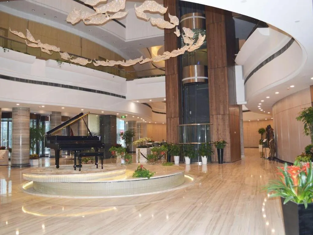 Shanghai Noble Center 3*,